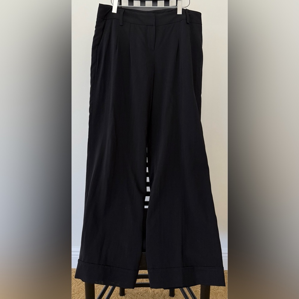 Elie Tahari Black Trousers